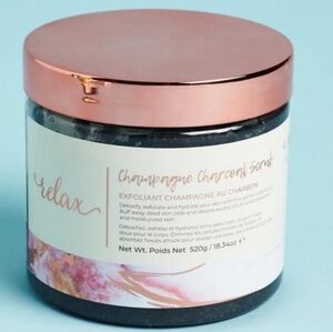 Manna Kadar Champagne Charcoal Scrub